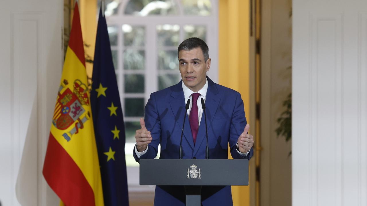 Première déconvenue pour le chef du gouvernement espagnol Pedro Sanchez au Parlement. [KEYSTONE - JUAN CARLOS HIDALGO]