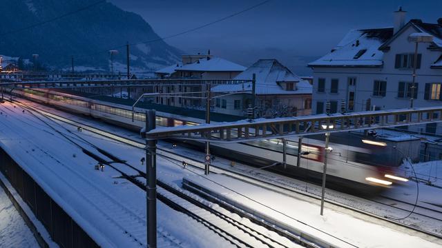 Les CFF annoncent davantage de trains nocturnes avec leur nouvel horaire. [Keystone - Gaëtan Bally]