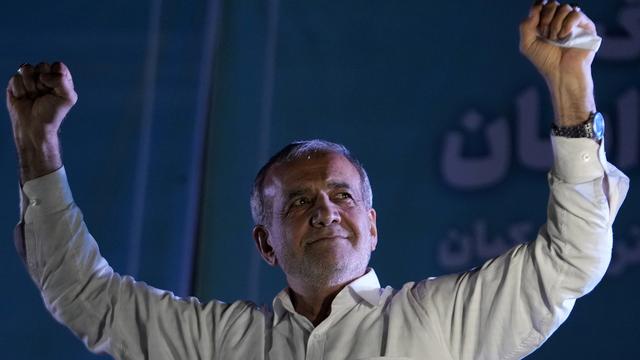 Massoud Pezeshkian est donné vainqueur du second tour de l'élection présidentielle iranienne. [KEYSTONE - VAHID SALEMI]