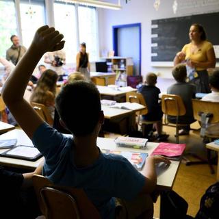 Le PLR veut renforcer le système scolaire dans cinq champs d'action. [Keystone]