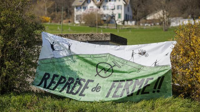 Pas encore de solution avec l'occupation du site de Pontareuse à Boudry. [KEYSTONE - VALENTIN FLAURAUD]