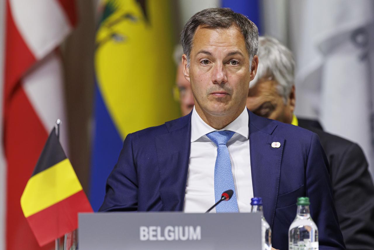 Le Premier ministre Alexander de Croo, ici le 15 juin 2024 lors de la conférence pour la paix en Ukraine, qui avait lieu en Suisse. Démissionnaire, il gère les affaires courantes. [KEYSTONE - MICHAEL BUHOLZER]