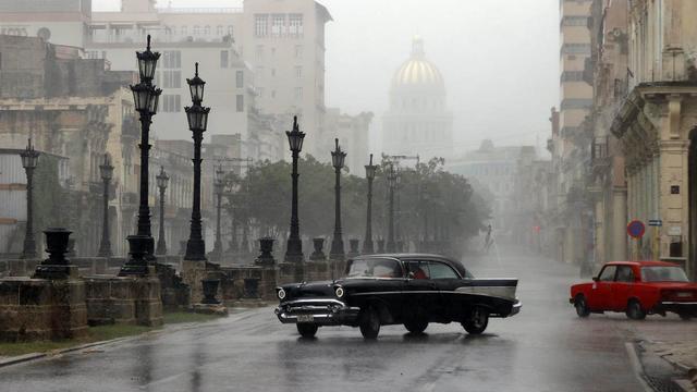 L'ouragan Rafael, de catégorie 3, a touché terre à Cuba. [Keystone]