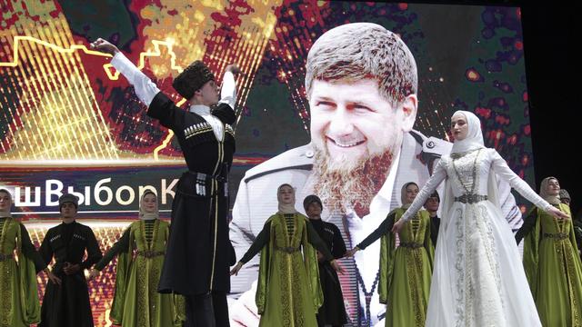 Les styles de musique dont les tempos sont plus rapides et lents que la moyenne vont être interdits en Tchétchénie par décision du régime du dictateur homophobe Ramzan Kadyrov. [Keystone/AP Photo - Musa Sadulayev]