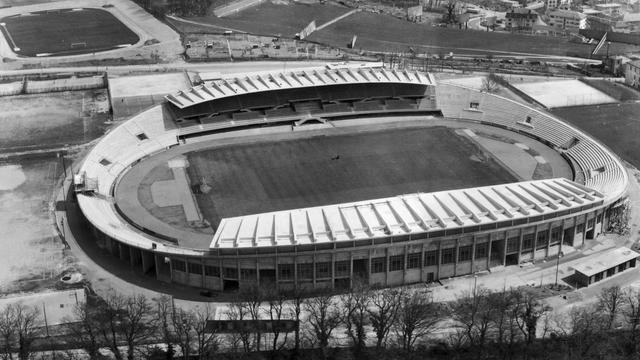 Le stade olympique de la Pontaise, 1954. [Keystone - ©Photopress-Archiv / Str]