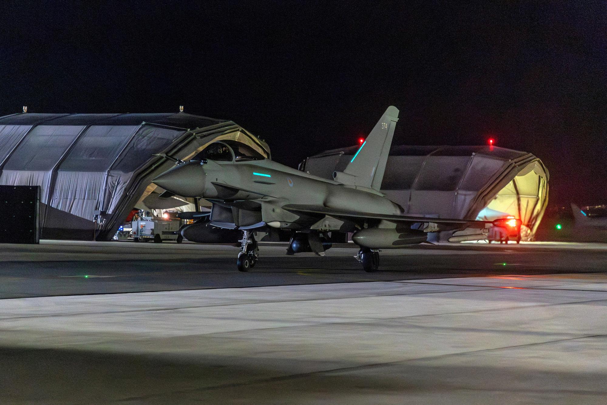 Un avion de la RAF de retour d'une mission au Yémen. [Reuters - Sgt Lee Goddard/UK MOD/Handout]