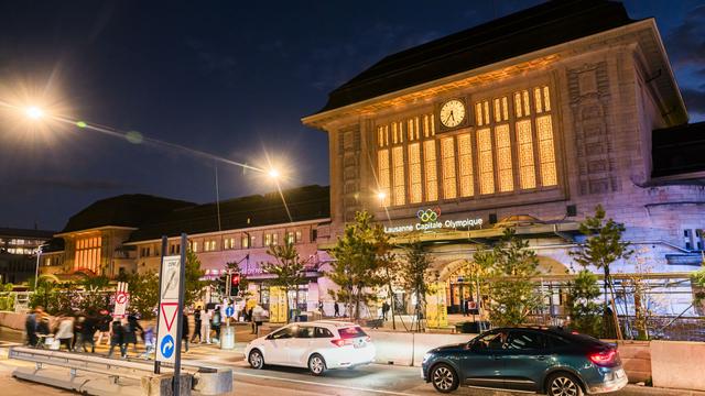 Des dizaines d'oppositions contre le projet de la municipalité de Lausanne de modifier la place de la gare (photo d'illustration). [KEYSTONE - Jean-Christophe Bott]