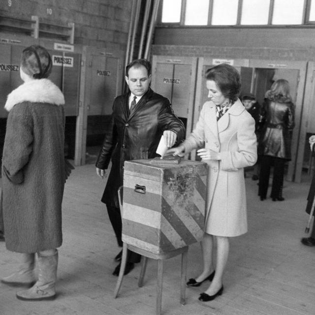 Vaud a été le premier canton de Suisse à accorder le droit de vote aux femmes, 12 ans avant que ce droit ne soit étendu au niveau fédéral (image d'illustration). [Keystone - Str]