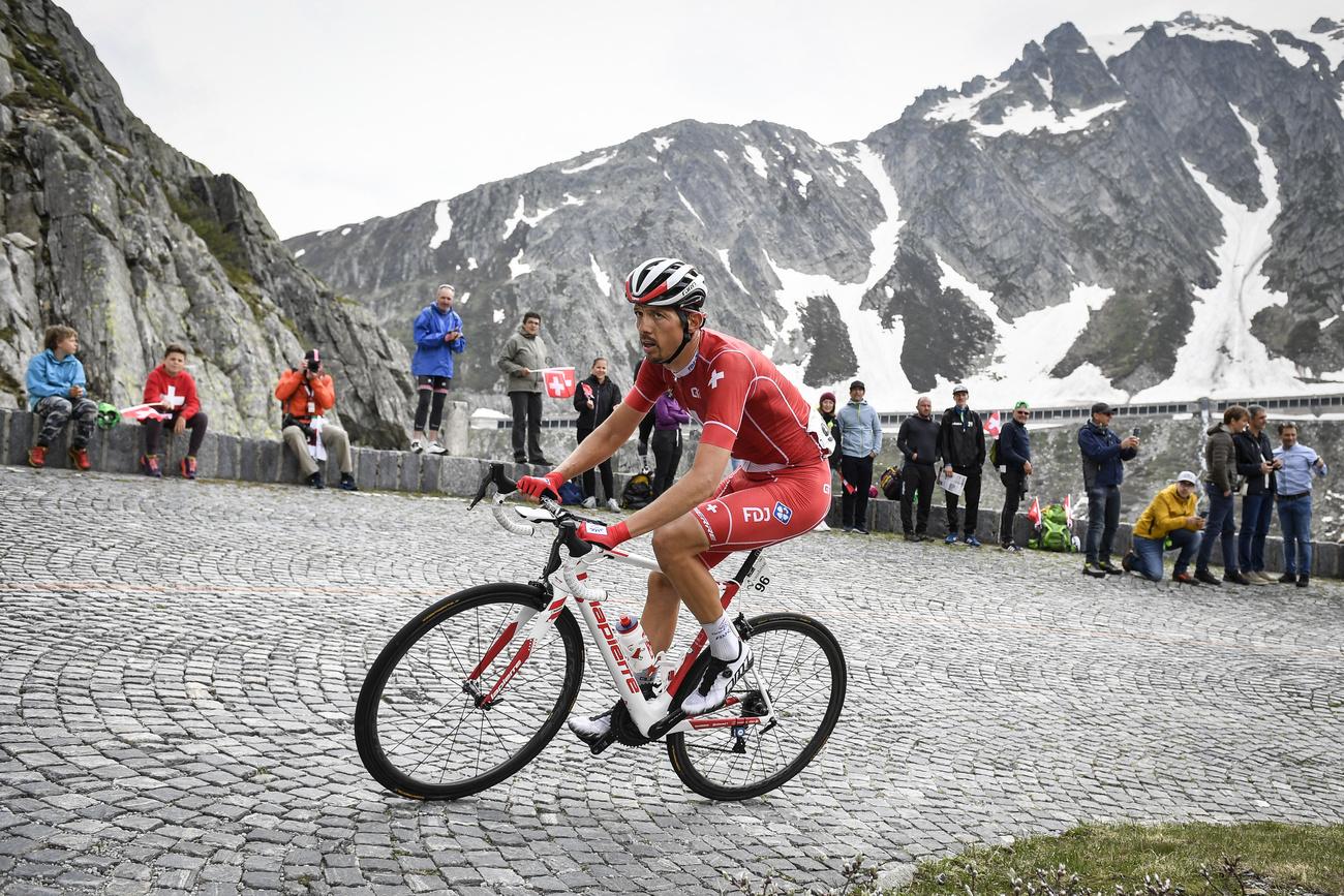 Steve Morabito a disputé le Tour de Suisse à 8 reprises, la dernière en 2019 sur les pentes du Gothard. [KEYSTONE - GIAN EHRENZELLER]