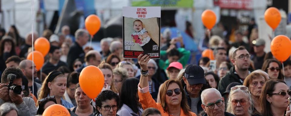 Les familles d'otages continuent à faire pression sur Israël pour la libération de leurs proches. [AFP - Ahmad Gharabli]