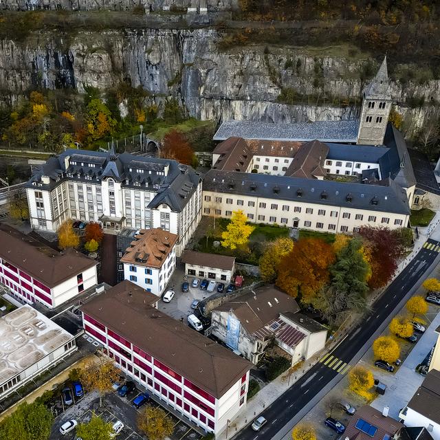 L’Abbaye de Saint-Maurice a chargé le procureur général du canton de Neuchâtel de constituer un groupe de travail indépendant. [Keystone - Jean-Christophe Bott]