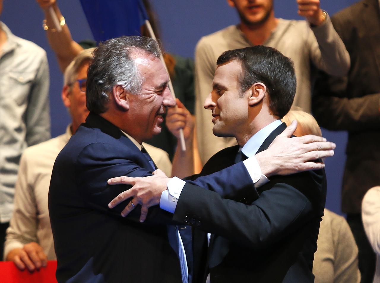 François Bayrou, ici dans son fief de Pau, a offert son soutien à Emmanuel Macron lors de la campagne de 2017. [KEYSTONE - BOB EDME]