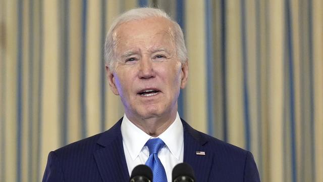 Malgré les craintes sur son âge, Joe Biden est jugé "apte" à être président. [Keystone - AP Photo/Andrew Harnik]