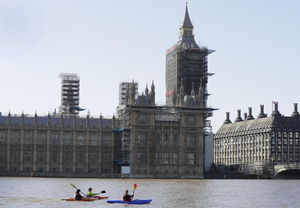 La tour Elisabeth (plus connue sous le nom de Big Ben) a été rénovée entre 2017 et 2021. [Keystone - Kirsty Wigglesworth - AP Photo]