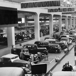 Le Salon international de l'automobile à Genève en 1938. [Keystone - PHOTOPRESS-ARCHIV/Str]