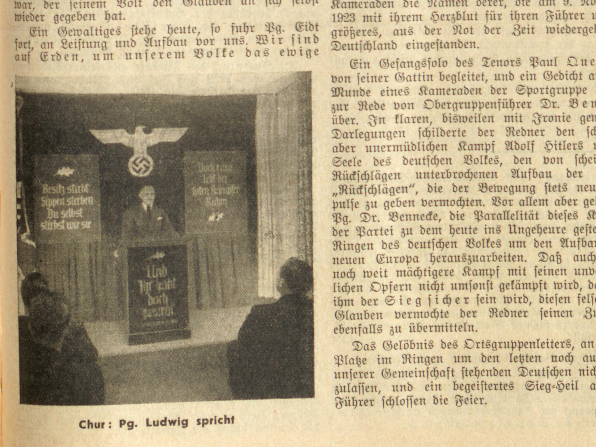 Coire, 9 novembre 1941 : Célébration au "Foyer allemand".L'homme sur la photo, Theodor Ludwig, dirigeait, entre autres, le NSDAP à Coire et était président du groupe local de la Commission allemande des sépultures de guerre. [ETH, ARCHIVES D'HISTOIRE CONTEMPORAINE, JOURNAL ALLEMAND EN SUISSE]