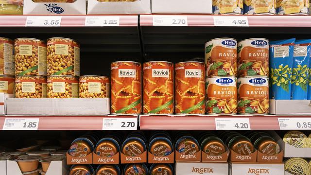 Des denrées alimentaires de supermarchés. [Keystone - Christian Beutler]