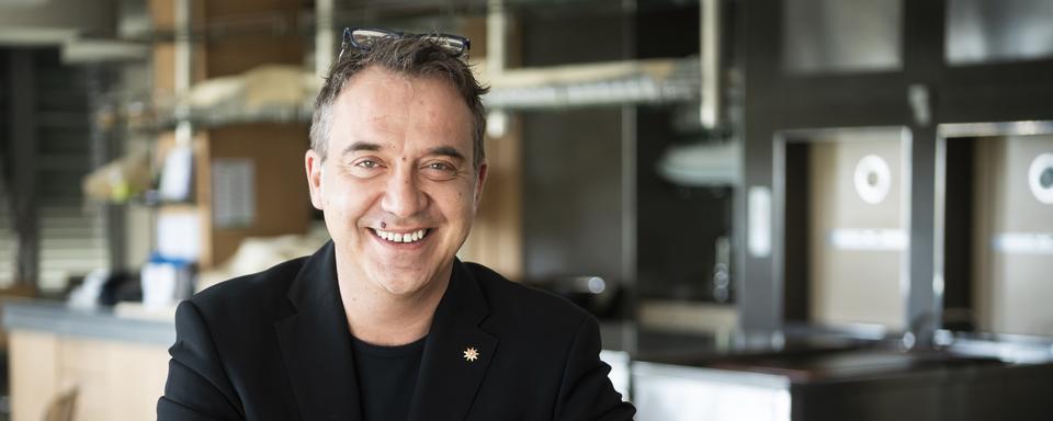 Gilles Meystre, President de Gastro Vaud pose lors de la crise du Coronavirus (Covid-19) avant la reouverture des restaurants le jeudi 7 mai 2020 a Pully. (KEYSTONE/Jean-Christophe Bott) [Keystone - Jean-Christophe Bott]