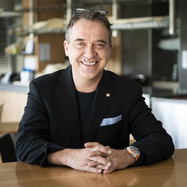 Gilles Meystre, President de Gastro Vaud pose lors de la crise du Coronavirus (Covid-19) avant la reouverture des restaurants le jeudi 7 mai 2020 a Pully. (KEYSTONE/Jean-Christophe Bott) [Keystone - Jean-Christophe Bott]