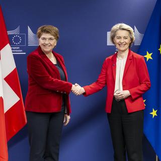 Viola Amherd et Ursula von der Leyen relancent les négociations entre la Suisse et l'UE. [Keystone - Alessandro della Valle]