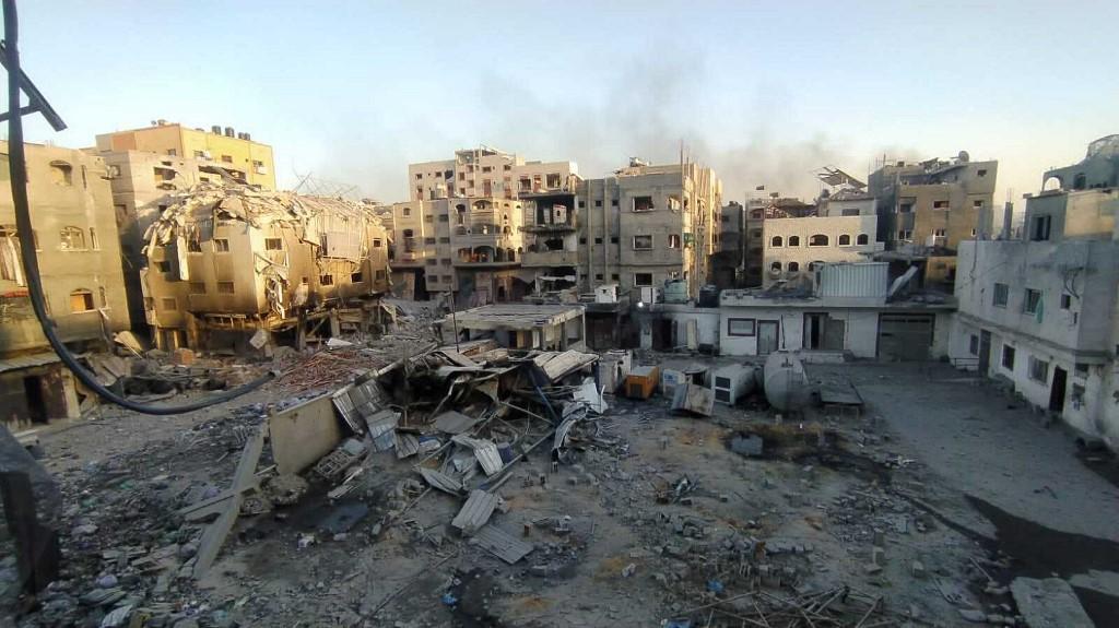 Une vue de l'hôpital Kamal Adwan à Beit Lahia après l'offensive israélienne. [Anadolu via AFP - KHALIL RAMZI ALKAHLUT]