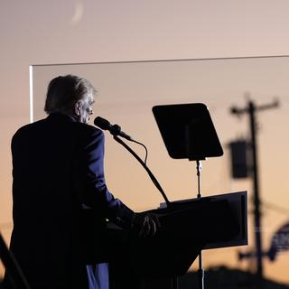 Donald Trump est retourné en Pennsylvanie, où il avait été victime d'un sniper qui lui avait déchiqueté un bout d'oreille. [Keystone/AP Photo - Alex Brandon]