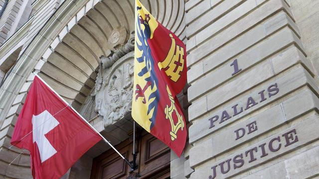 La Cour de justice du canton de Genève devra à nouveau s'occuper de l'affaire dite de la plume. [Keystone]