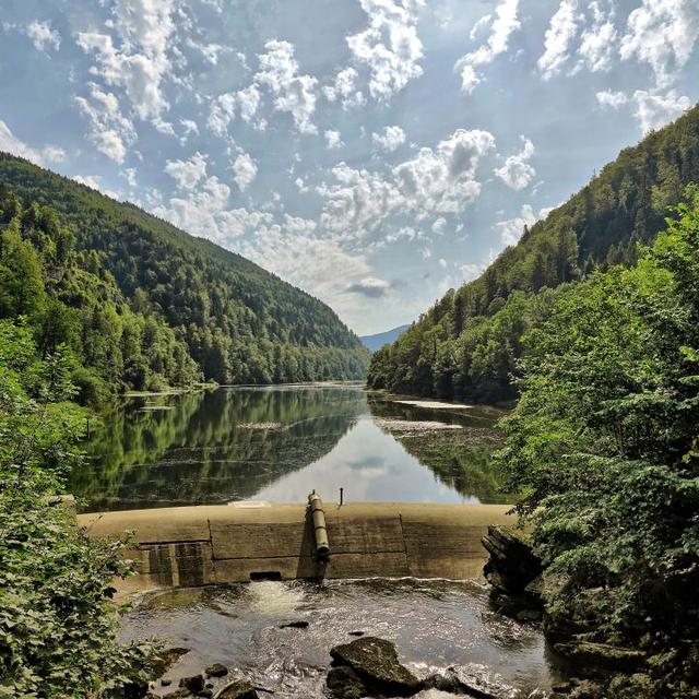 Dans le Jura, le barrage de la Goule est au cœur d’un bras de fer entre la France et la Suisse. [CC BY-SA 4.0 - JGS25]