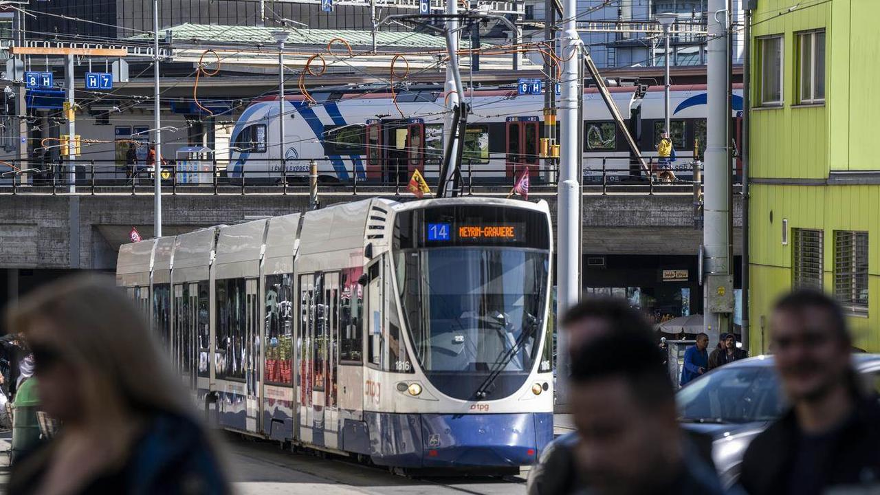 La gratuité des transports publics genevois pour les jeunes sera effective dès janvier 2025. [Keystone]