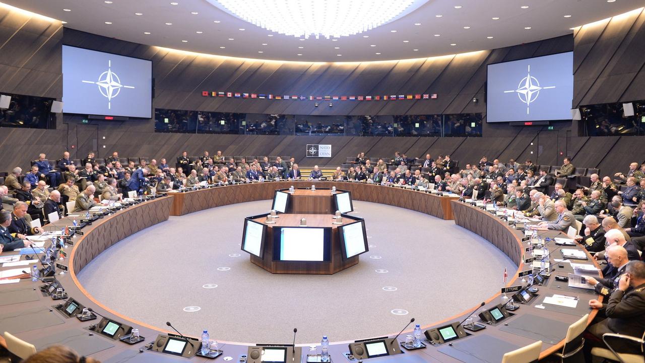 Vue générale de la 180e session du Comité militaire des chefs d'état-major de la défense avec le secrétaire général de l'OTAN, Jens Stoltenberg, au siège de l'Alliance, à Bruxelles  le 15 janvier 2019. [EPA/NATO]