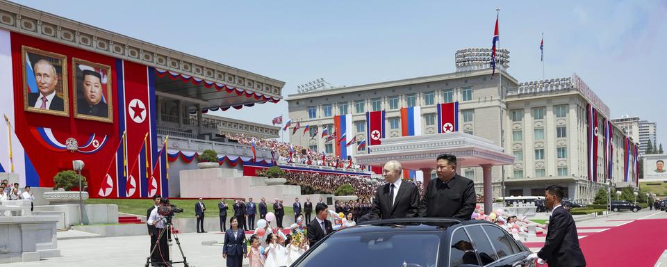 Le président russe Vladimir Poutine et le leader nord-coréen Kim Jong Un se sont retrouvés à Pyongyang. [Keystone/Sputnik, Kremlin Pool Photo via AP - Gavriil Grigorov]