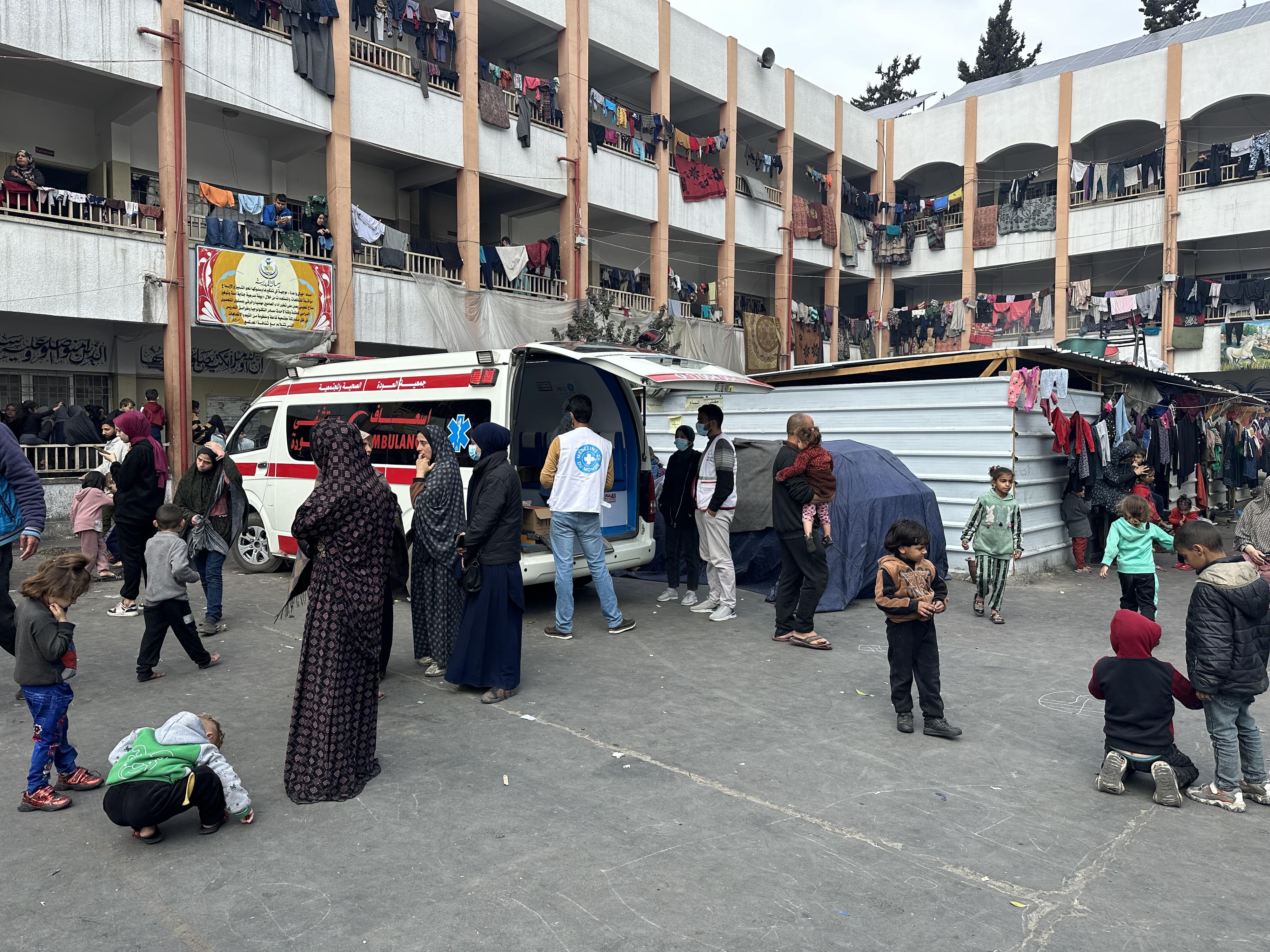 Une clinique mobile de Médecins du monde, à Rafah. [Médecins du monde]