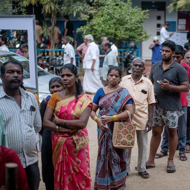 Les premiers bureaux de vote ont ouvert vendredi en Inde pour des élections législatives. [EPa/Keystone - Ragul Krishnan]