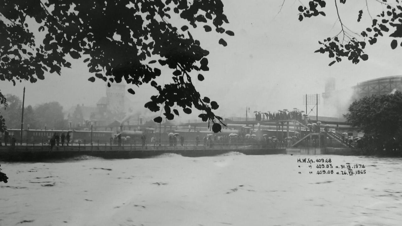 Zurich en 1910 pendant la crue du siècle. [19h30 de la RTS]