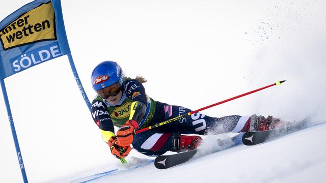 Mikaela Shiffrin a établi le meilleur temps lors de la 1re manche à Sölden. [KEYSTONE - JEAN-CHRISTOPHE BOTT]