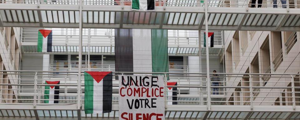 Les discussions se sont intensifiées entre l'UNIGE et les étudiants pro-palestiniens. [Keystone]