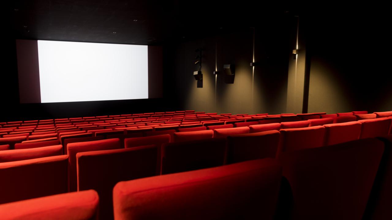 Les salles de cinéma en Suisse attirent moins de spectateurs cette année qu'en 2023. [Keystone - Jean-Christophe Bott]