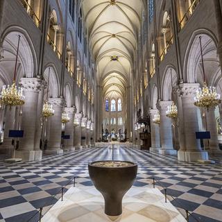 L'intérieur de la cathédrale Notre-Dame de Paris. [Keystone - Christophe Petit Tesson]