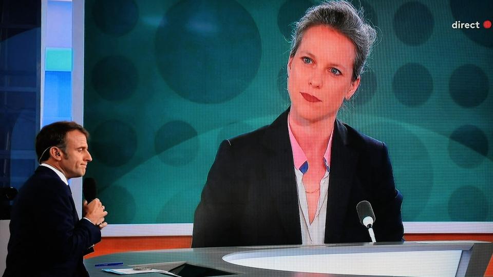 Emmanuel Macron réagit sur France 2 à la proposition de la gauche de nommer Lucie Castets à Matignon. [AFP - LUDOVIC MARIN]