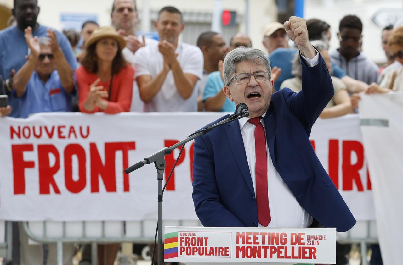 Jean-Luc Mélenchon lors d'un rassemblement le 23 juin. [KEYSTONE - GUILLAUME HORCAJUELO]