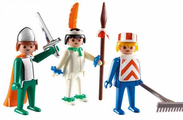 Les trois premiers personnages lancés par Playmobil en 1974. [@playmobil]