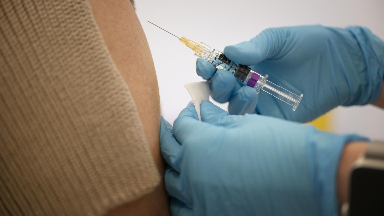 Vaccination contre la grippe, le 22 janvier 2024 à Zurich. [Keystone - Christian Beutler]