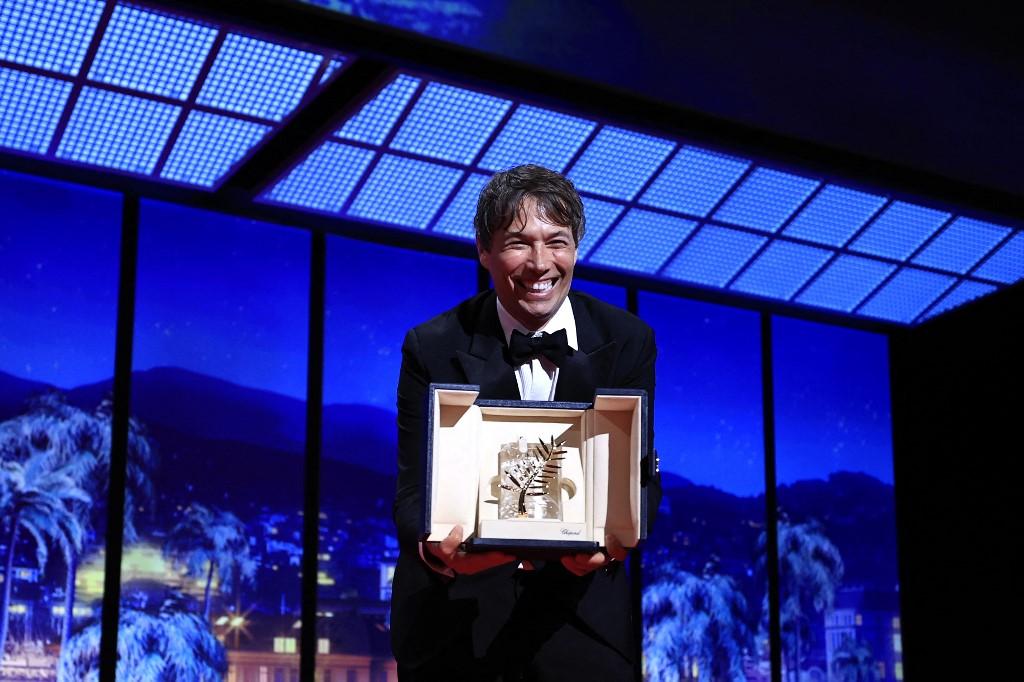 Le film Anora de Sean Baker a remporté la Palme d'or 2024 du Festival de Cannes. [AFP - VALERY HACHE]