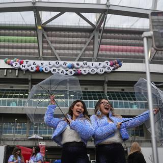 La tournée de concert ''The Eras Tour'' de Taylor Swift a été jouée à guichets fermés et serait la plus lucrative de l'histoire avec près de 150 concerts donnés dans le monde. [Keystone/AP Photo - Lindsey Wasson]