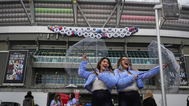 La tournée de concert ''The Eras Tour'' de Taylor Swift a été jouée à guichets fermés et serait la plus lucrative de l'histoire avec près de 150 concerts donnés dans le monde. [Keystone/AP Photo - Lindsey Wasson]