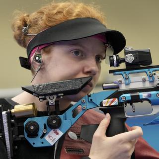 La tireuse jurassienne Audrey Gogniat remporte le bronze. [Keystone/AP Photo - Manish Swarup]