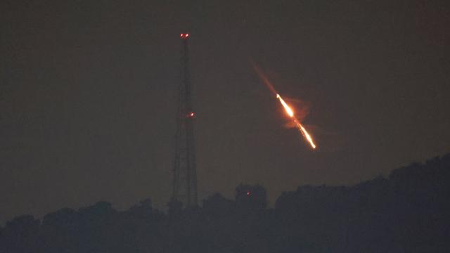 Israël a intercepté la plupart des missiles et des drones lancés par l'Iran [Keystone/EPA - Atef Safadi]