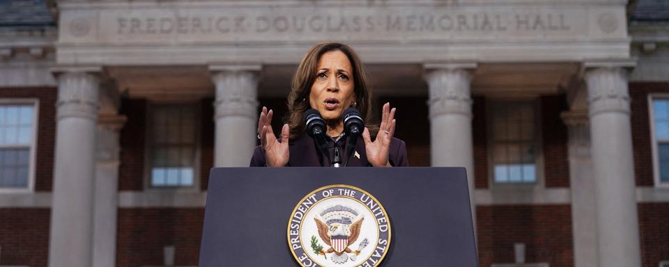 Kamala Harris prononce un discours concédant l'élection présidentielle américaine de 2024 au président élu Donald Trump, à l'université Howard à Washington, le 6 novembre 2024. [Reuters - Kevin Lamarque]