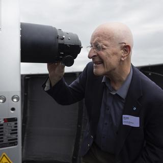 Claude Nicollier, le premier astronaute suisse, a fêté ses 80 ans. [Keystone - Peter Klaunzer]