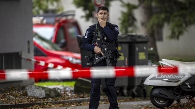 Un homme a agressé et blessé plusieurs enfants mardi peu après midi à Zurich-Oerlikon. [Keystone]